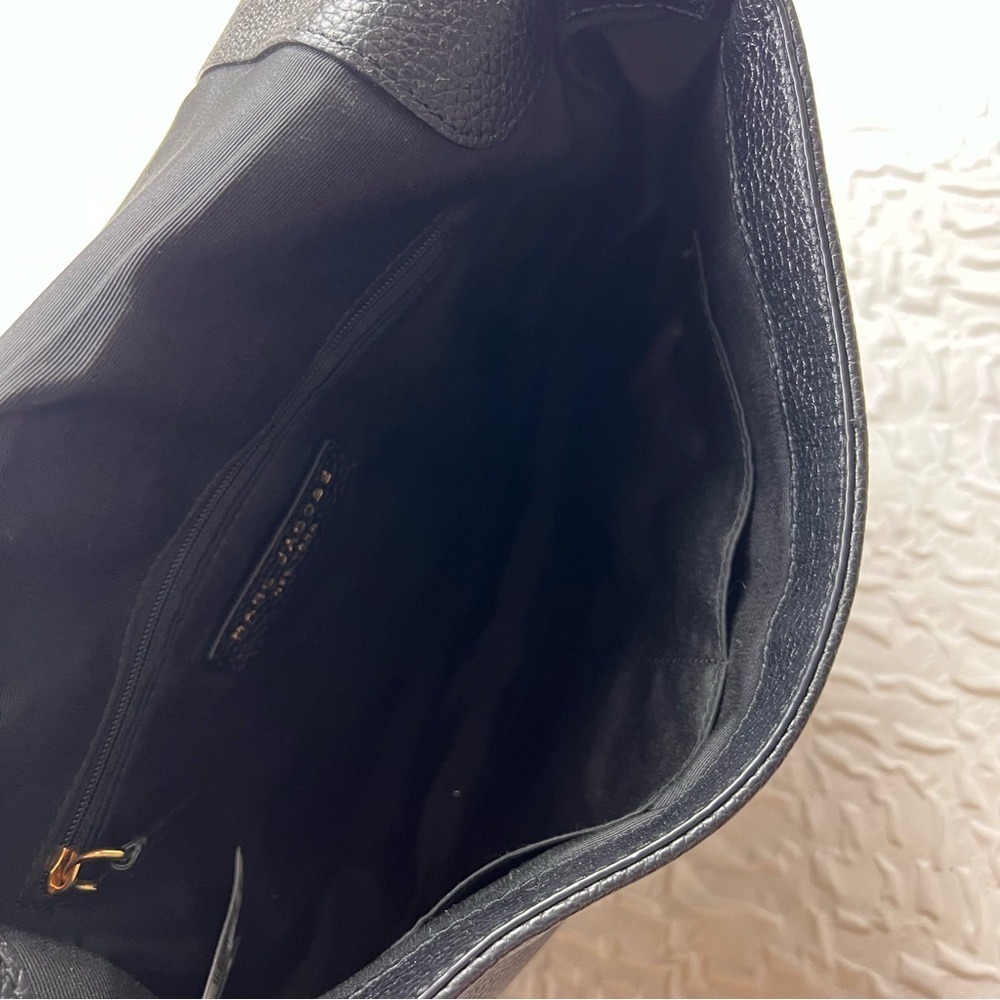 Marc Jacobs Empire City Messenger Leather
Crossbody Bag Black - Picture 8 of 12